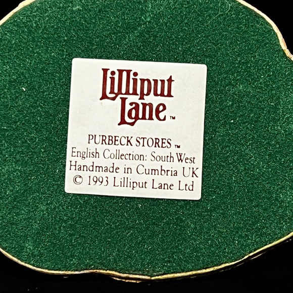 Lilliput Lane | Purbeck Stores | England Collection - Picture 11 of 11